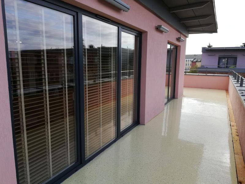 Apartament 80M2 Z 70M2 Tarasem -W Pelni Wyposazony - Wyjatkowe Centrum Miasta Włocławek Kültér fotó